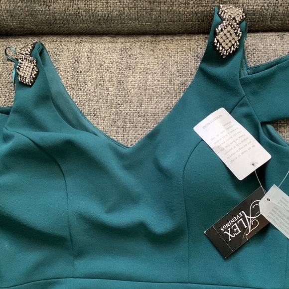 Alex Evenings - Picture 4 of 10